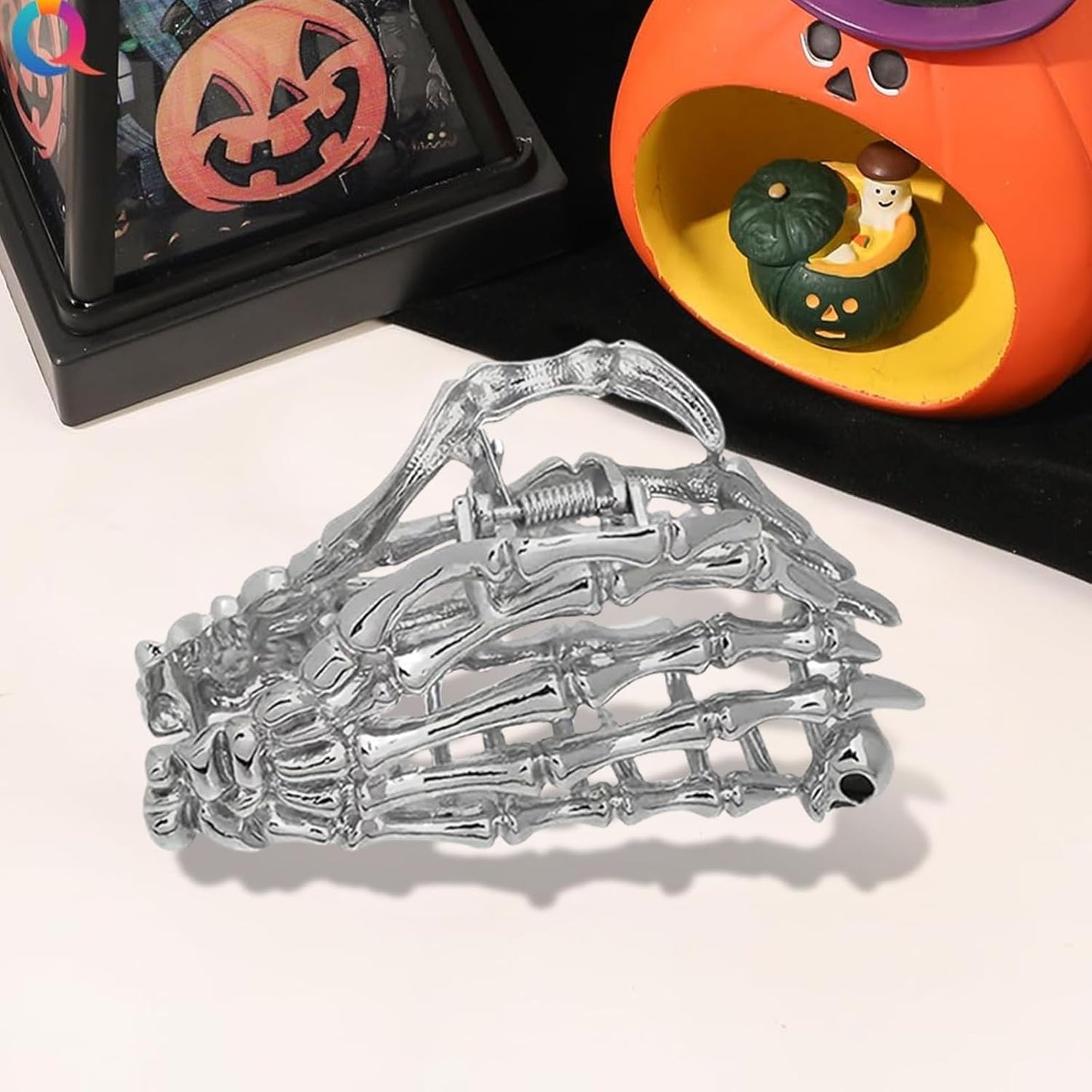 Spooktacular Halloween Haarspangen: Stilvolle Totenkopf Clips für den perfekten Grusel-Look!